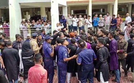 বরগুনায় শোক দিবসের অনুষ্ঠানে আ. লীগের দুই গ্রুপের সংঘর্ষ