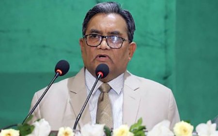 ক্ষমতা এক হাতে থাকলে সব কাজ সম্ভব না : প্রধান বিচারপতি