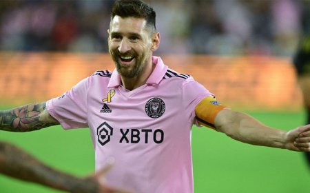 আপাতত খেলা চালিয়ে যেতে চাই : মেসি ।