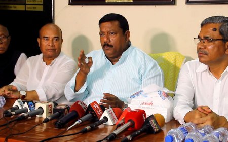 শেখ হাসিনার অধীনেই ভোট : সাবেক মন্ত্রিপরিষদ সচি