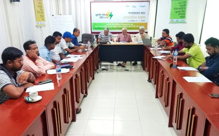 নবায়নযোগ্য জ্বালানী নীতি বাস্তবায়নে সাংবাদিকদের সঙ্গে গোল টেবিল বৈঠক