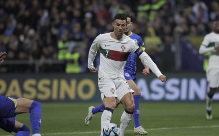 রোনালদোর জোড়া গোলে পর্তুগালের আটে আট