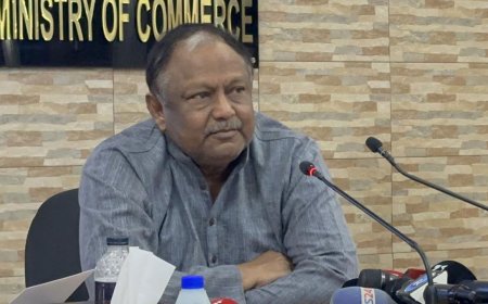 আমার এলাকার নারীরা দিনে তিনবার লিপস্টিক লাগাচ্ছে; বানিজ্যমন্ত্রী