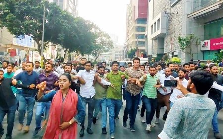 বিএনপির একদফা দাবি আদায়ের লক্ষ্যে পূর্ব ঘোষিত অবরোধের বিক্ষোভ মিছিল