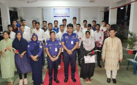 ১২০ টাকা ফি দিয়ে পুলিশে চাকরি পেলেন ২২ জন