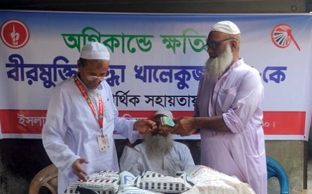 অগ্নিকান্ডে পুড়ে যাওয়া বীর মুক্তিযোদ্ধা খালেকুজ্জামানের বাড়ী সরকারিভাবে পুননির্মাণের দাবি