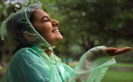 আষাঢ় মাসে স্বাস্থ্য সচেতনতা: বৃষ্টির মৌসুমে সুস্থ থাকার ৭টি উপায়