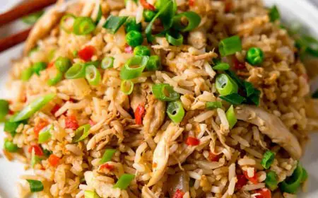 সুস্বাদু ফ্রাইড রাইস রেসিপি: ঘরে তৈরি সহজ ও স্বাস্থ্যকর এশিয়ান ভাজা ভাত