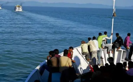 বিকল্প পথে সেন্ট মার্টিনে পৌঁছেছে দুটি ট্রলার