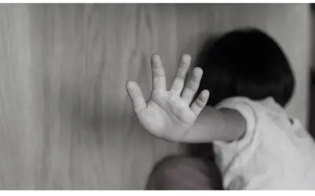 টাঙ্গাইলে ১০ বছরের শিশু ধর্ষণের মূল্য দেড় লাখ টাকা; মাতব্বর নেয় ৫৮ হাজার!