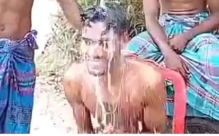 স্ত্রী তালাক দেওয়ায় দুধ দিয়ে গোসল করলেন যুবক
