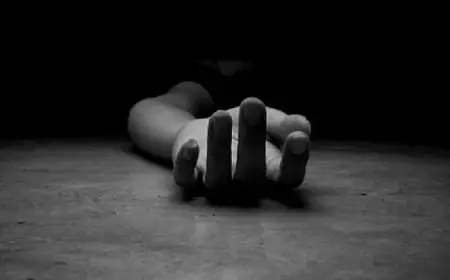 ছেলে বন্ধুকে বিয়ে করতে না পেরে কলেজছাত্রের আত্মহত্যা