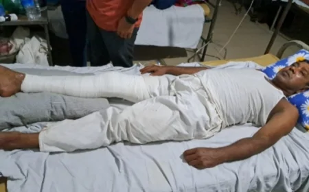 নড়াইলে চাঁদা না দেওয়ায় ব্যবসায়ীকে প্রকাশ্যে কুপিয়ে জখম