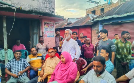 নড়াইলে বিদ্যুৎ কর্মকর্তার দুর্ব্যবহারে ক্ষোভে ফেটে পড়লো ব্যবসায়ীরা, বিক্ষোভ মিছিল