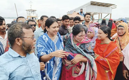 বরগুনায় কেন্দ্রীয় মহিলা দল নেত্রীর জনসংযোগ