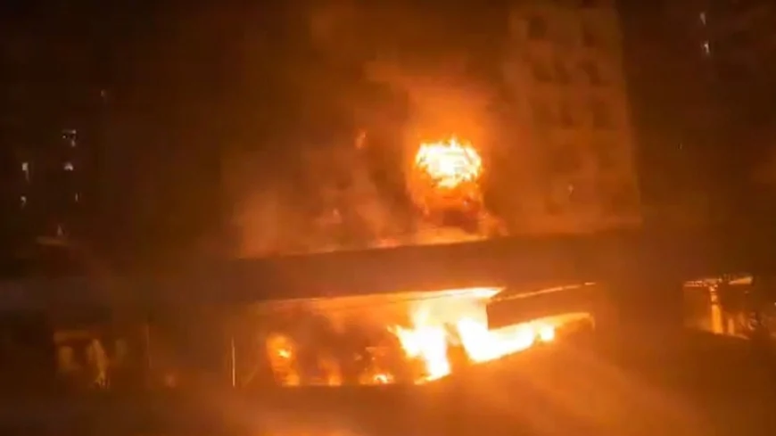 রাজধানীর মহাখালীতে পেট্রোল পাম্পে ভয়াবহ আগুন
