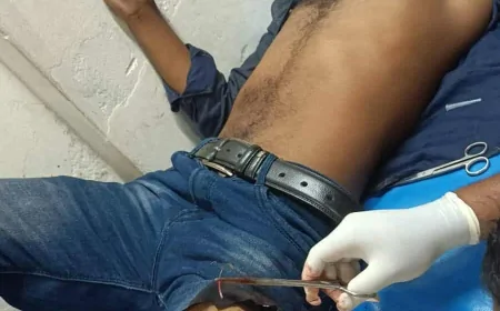 নড়াইলে বৃদ্ধ ভ্যানচালককে রক্ষা করতে গিয়ে হামলার শিকার ছাত্রশিবির নেতা