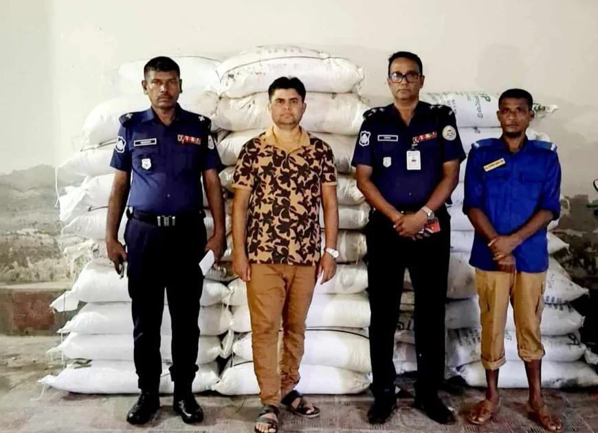 বরগুনায় নারী ইউপি সদস্যের ঘর থেকে ৬৪ বস্তা অবৈধ সার জব্দ