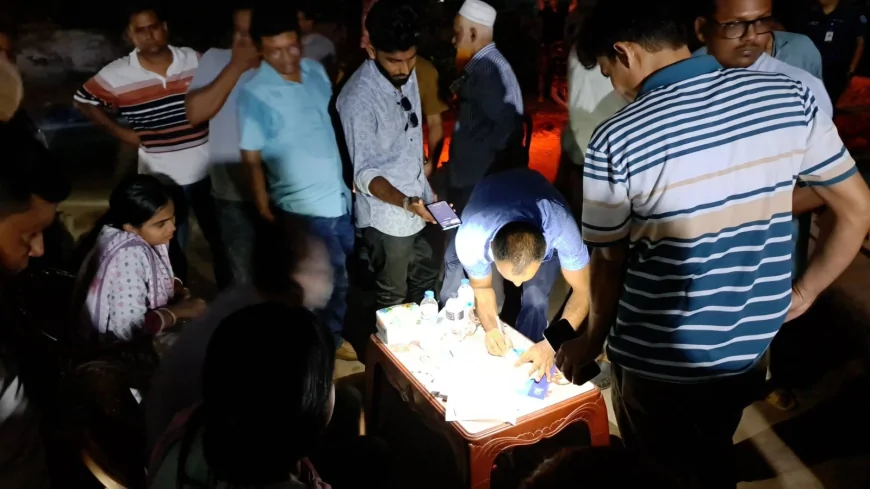 খুলছে নড়াইলের লোহাগড়ার মালোপাড়ার রাস্তা