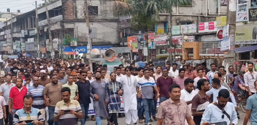 যুবদলের কেন্দ্রীয় কমিটি ঘোষণাকে স্বাগত জানিয়ে নড়াইলে জেলা যুবদলের আনন্দ মিছিল