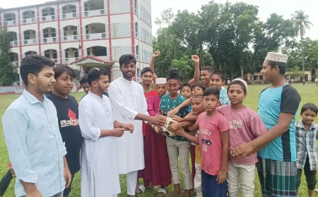 খেলাধুলার মাধ্যমে তরুণদের মাদকমুক্ত সমাজ গঠনের লক্ষে নড়াইলে ছাত্রশিবিরের ফুটবল বিতরণ