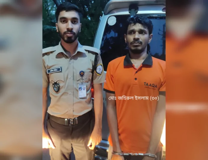 বরগুনায় গাঁজা সেবনরত অবস্থায় যুবলীগ নেতা আটক