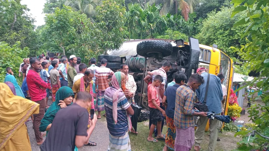 নড়াইলে পাথরবোঝাই ট্রাক উল্টে ঘরের ওপর পড়ে ১ জনের মৃত্যু হয়েছে।