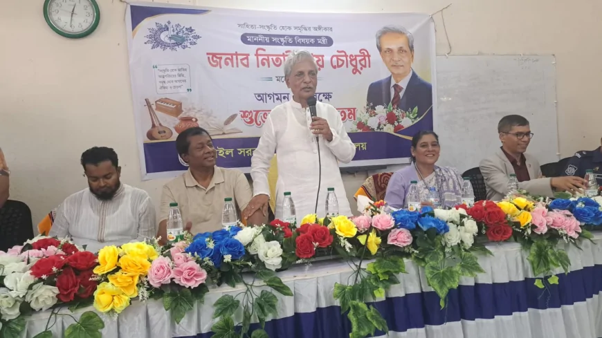 নড়াইল সরকারি বালিকা বিদ্যালয় পরিদর্শন করলেন সংস্কৃতি বিষয়ক মন্ত্রী