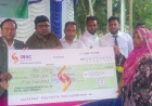 নড়াইলে সোনালী লাইফের ১ লাখ ২ হাজার ৫৫০ টাকার মৃত্যুদাবির চেক হস্তান্তর